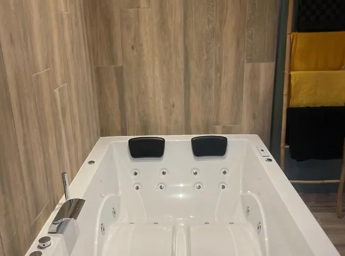 Jacuzzi Διαμέρισμα Sacquenville